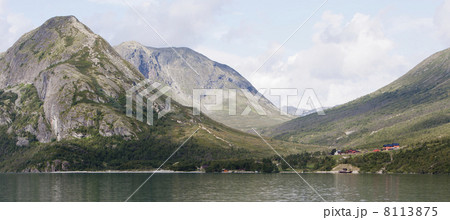 Memurubu at Lake Gjende (National Park Jotunheimen, Norway) 8113875