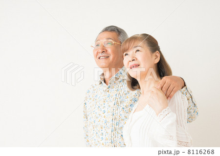 シニアの夫婦 シニアの夫婦 8116268