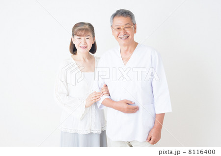 シニアの夫婦（板前） 8116400