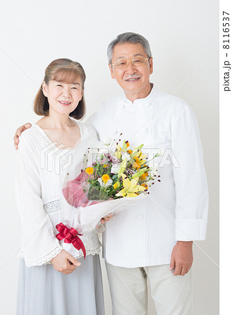 シニアの夫婦(シェフ) シニアの夫婦(シェフ) 8116537
