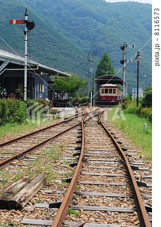 岡山県の廃線となった片上鉄道の電車 8116573
