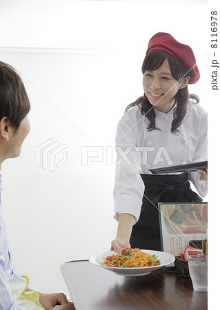 ファミレス 8116978