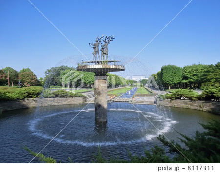 昭和記念公園の噴水 昭和記念公園の噴水 8117311