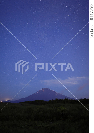 星空と富士山 星空と富士山 8117759