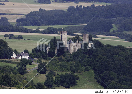 Castle Kasselburg seen from Dietzenley mountain near Gerolstein 8123530