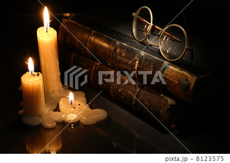 Books And Candles 8123575