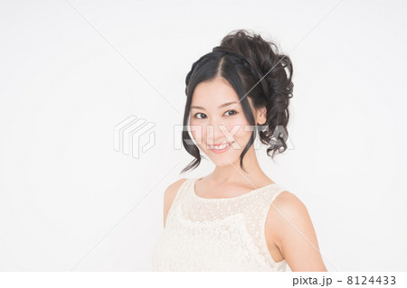 若い女性 8124433