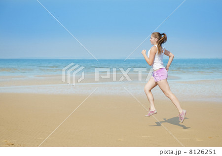 Sport on the beach 8126251