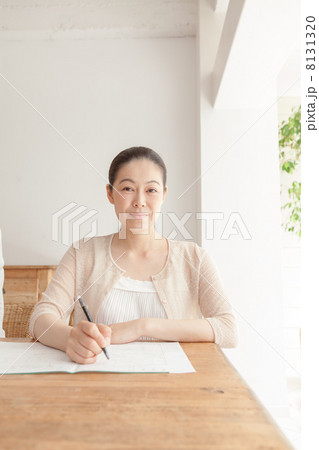 書く熟女 書く熟女 8131320