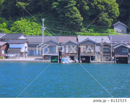 レトロな伊根の舟屋群  8132525