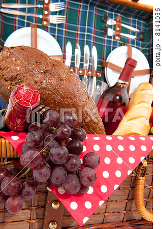 picnic basket 8141036