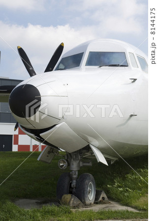 cockpit airplane 8144175