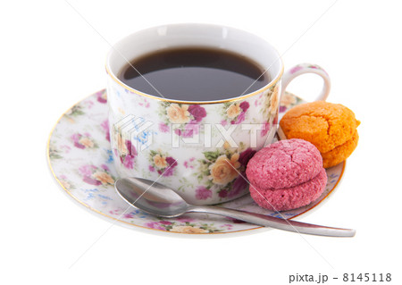 Cup tea with macaroons 8145118