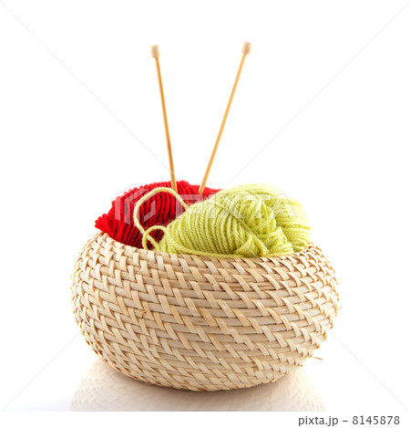 Basket with wool and needles 8145878