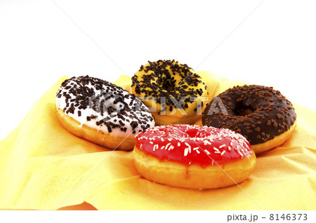 four doughnuts 8146373
