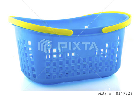 Empty shopping basket Empty shopping basket 8147523