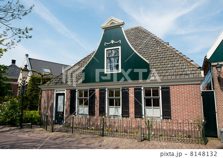 Traditional Dutch house Traditional Dutch house 8148132