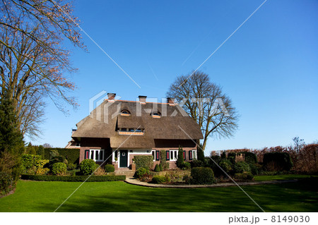 Beautiful villa with straw roof Beautiful villa with straw roof 8149030