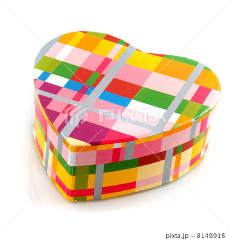 Box with heart shape 8149918