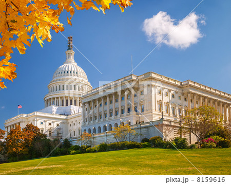 US Capitol at sunny day 8159616