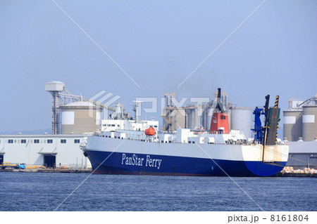 到着した貨物船 8161804
