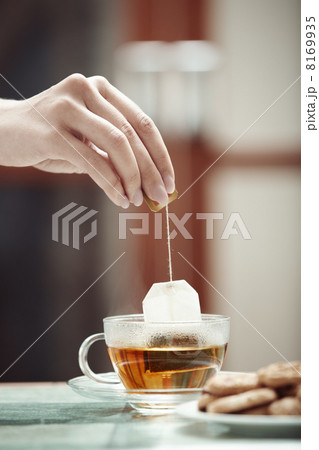 Tea preparation 8169935