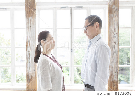 middle-aged couple middle-aged couple 8173006