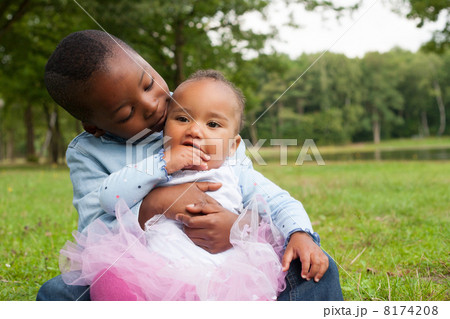 Brother and sister love 8174208