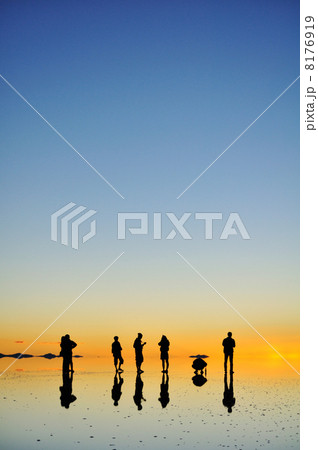 ウユニ塩湖 8176919