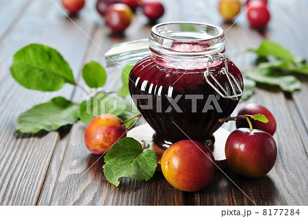 Plum jam 8177284