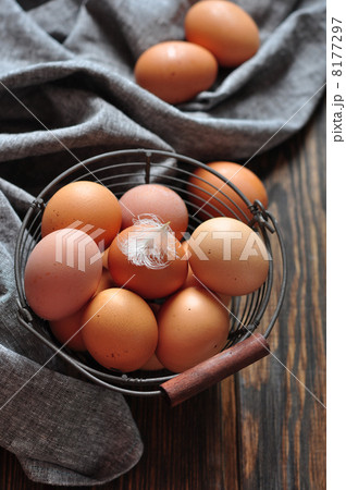 Fresh eggs 8177297