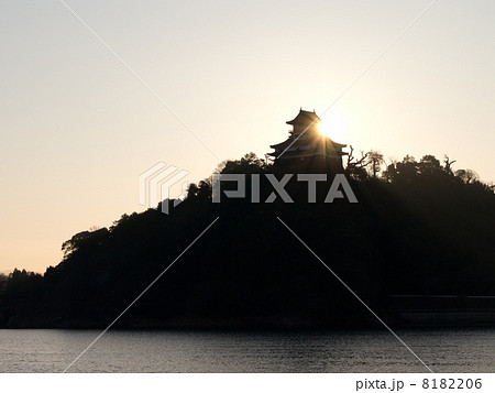 犬山城の日の出 8182206