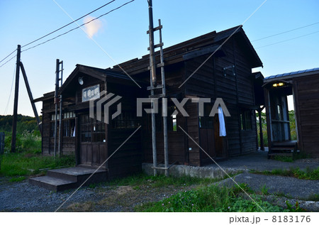 駅の風景 8183176