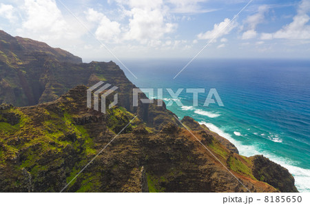 ハワイ　カウアイ島　ナパリコースト　ヌアロロ渓谷　海岸 8185650