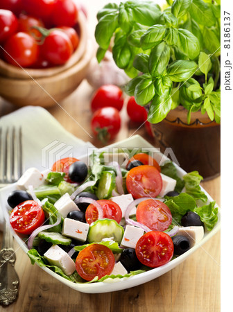 greek salad 8186137