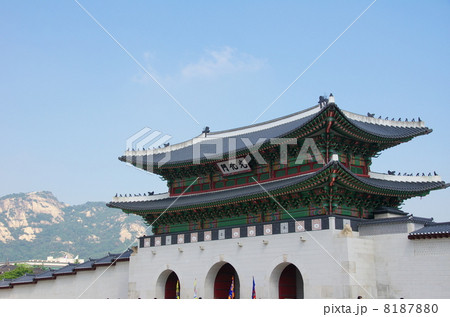 景福宮の光化門(韓国ソウル市) 景福宮の光化門(韓国ソウル市) 8187880