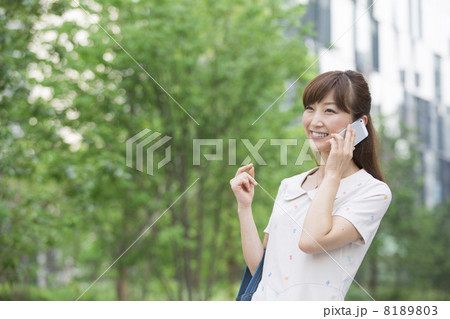 スマホで話すOL 8189803