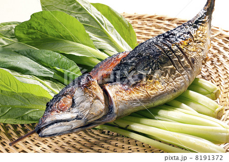 日本の魚料理・浜焼きサバ・焼き魚 日本の魚料理・浜焼きサバ・焼き魚 8191372