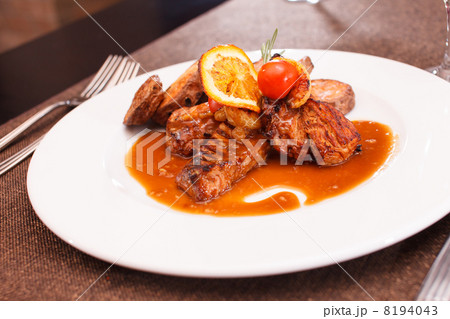 chicken with roasted potatoes chicken with roasted potatoes 8194043