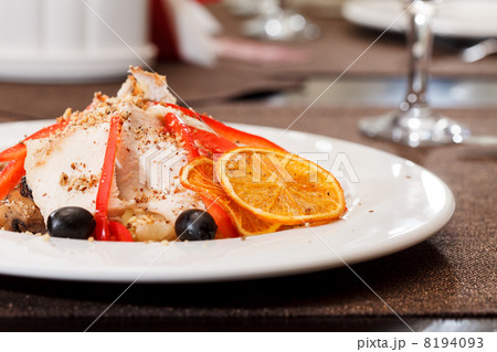 Salad with orange and chicken Salad with orange and chicken 8194093