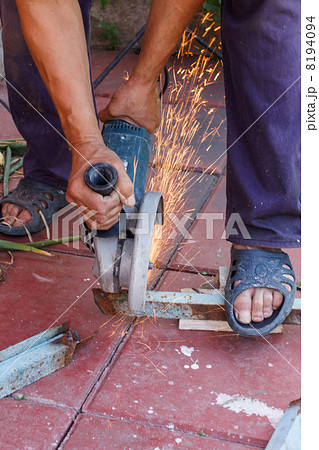 Metal sawing Metal sawing 8194094