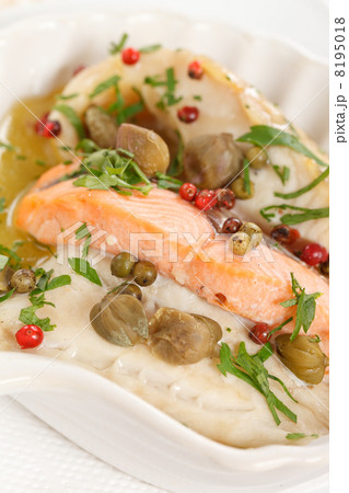 roasted fish roasted fish 8195018