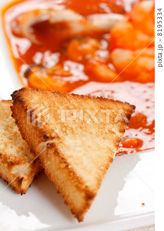 seafood soup 8195334