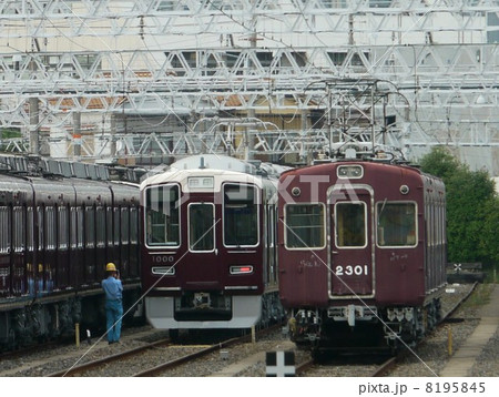 阪急電鉄 新1000系 1000F 正雀車庫構内試運転 誘導障害試験 2300系 2325F 2300系 非表示幕車 2301F 阪急電鉄 新1000系 1000F 正雀車庫構内試運転 誘導障害試験 2300系 2325F 2300系 非表示幕車 2301F 8195845