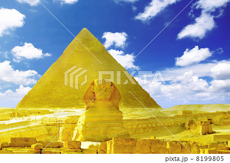 Great Pyramid of Pharaoh Khufu, located at Giza and the Sphinx. 8199805