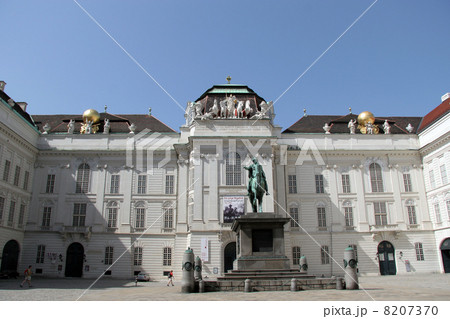ウィーン　ヨーゼフ広場 8207370