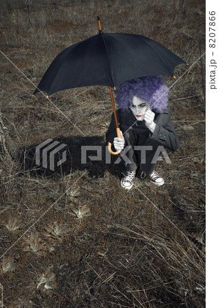 Clown and umbrella 8207866