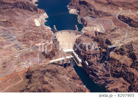 Aerial view of Hoover Dam and the Colorado River 8207905