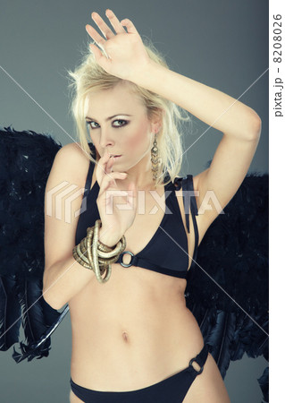 Secret of the angel 8208026