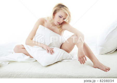 Relaxing on the bed 8208034